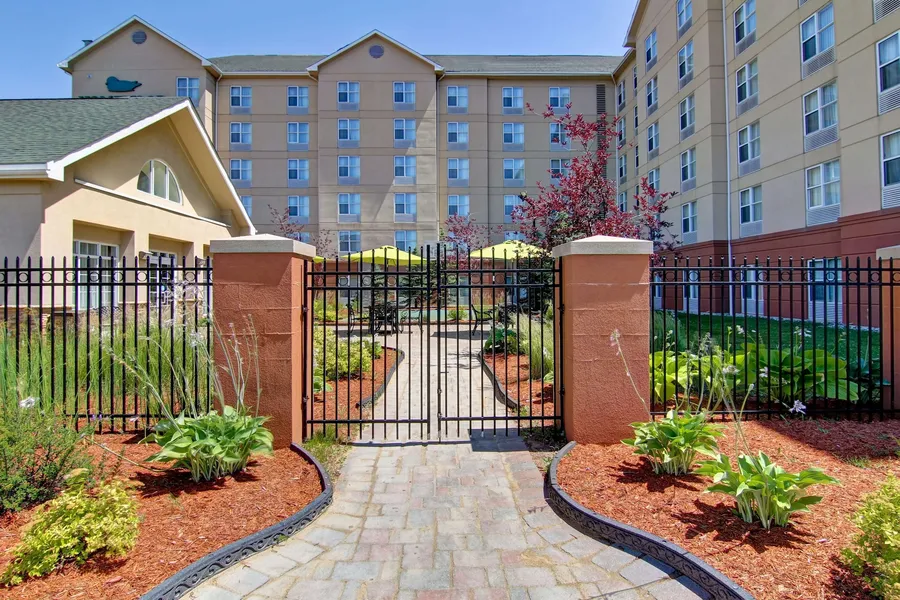 Homewood Suites by Hilton Toronto Mississauga hotel detail image 2