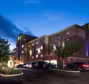 Holiday Inn Express & Suites Cincinnati - Mason by IHG hotel detail image 3