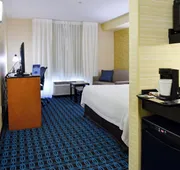 Fairfield Inn & Suites Hartford Airport hotel detail image 7