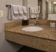 Courtyard by Marriott Dulles Town Center hotel detail image 5