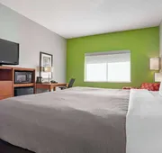 Quality Inn & Suites Birmingham - Highway 280 hotel detail image 4