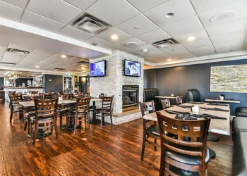 Radisson Suites Hotel Toronto Airport hotel thumbnail 4