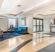 Comfort Inn & Suites Saint Louis Lafayette Square hotel detail image 7