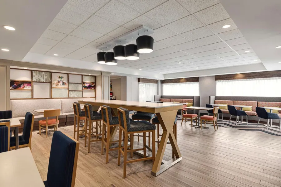 Hampton Inn Waynesboro/Stuarts Draft hotel detail image 6