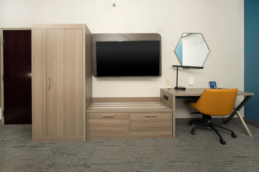 Holiday Inn Express Hotel and Suites St. Charles by IHG hotel detail image 6