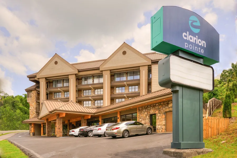 Clarion Pointe Downtown Gatlinburg hotel detail image 2