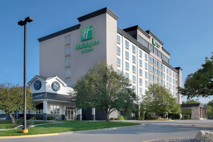 Holiday Inn & Suites Overland Park West by IHG hotel detail image 6