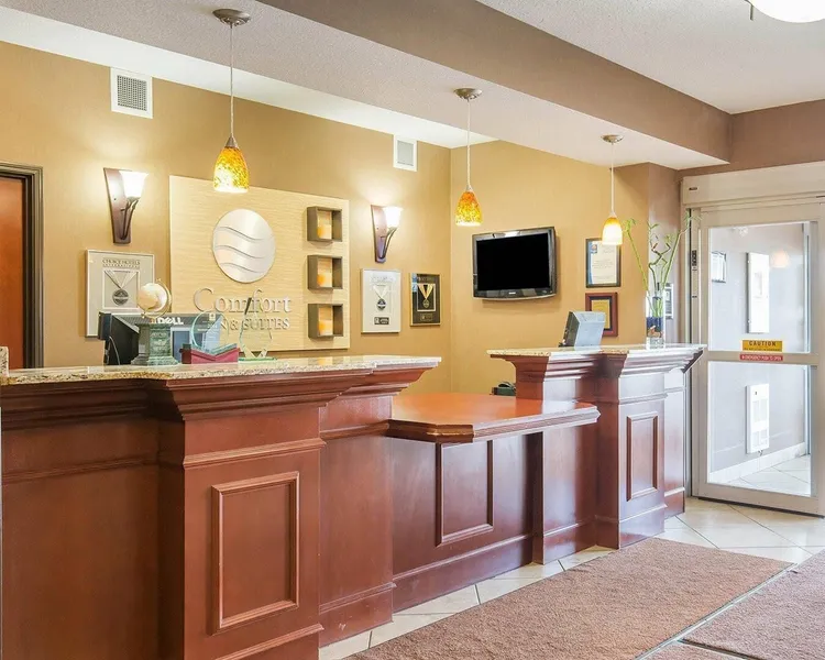 Comfort Inn & Suites hotel detail image 6