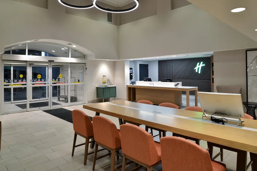 Holiday Inn Hotel & Suites Overland Park - Convention Center by IHG hotel detail image 6