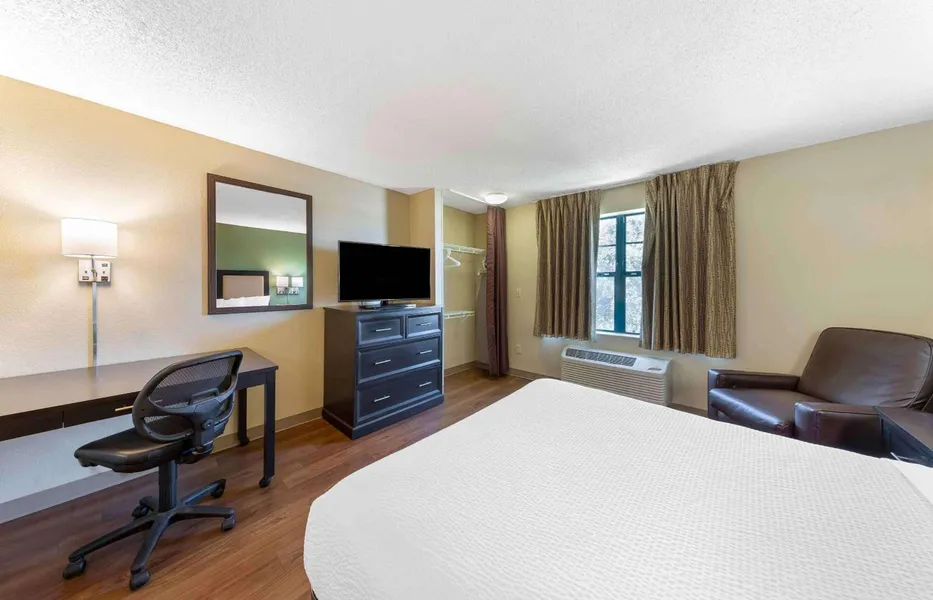 Extended Stay America Suites Kansas City Shawnee Mission hotel detail image 2