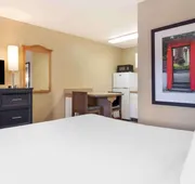 Extended Stay America Suites Kansas City Shawnee Mission hotel detail image 3