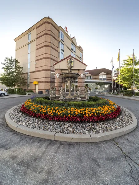 Monte Carlo Inn Airport Suites hotel detail image 2