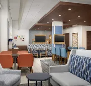 Holiday Inn Express & Suites Pittsburgh North Shore by IHG hotel detail image 3