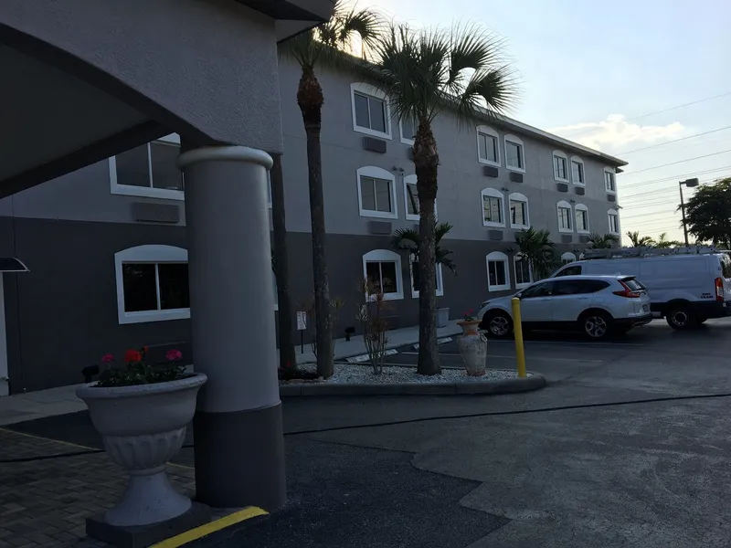 Days Inn & Suites by Wyndham Bonita Springs North Naples hotel detail image 2