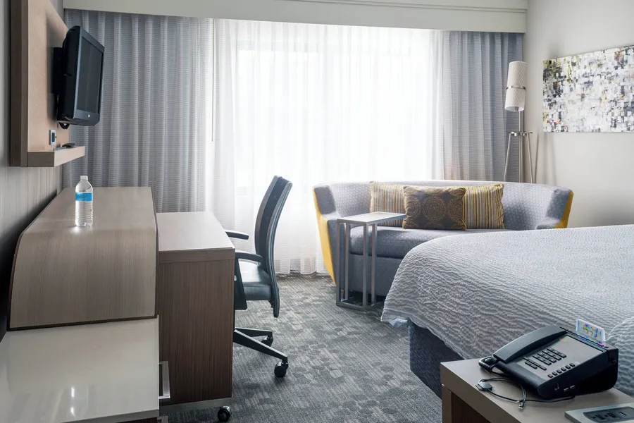 Courtyard by Marriott Cleveland Airport North hotel detail image 6