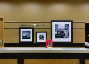 Hampton Inn By Hilton And Suites Missouri City hotel thumbnail 4