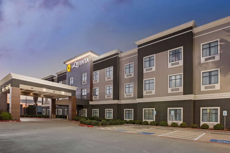 La Quinta Inn & Suites By Wyndham Houston Pasadena North hotel detail image 2