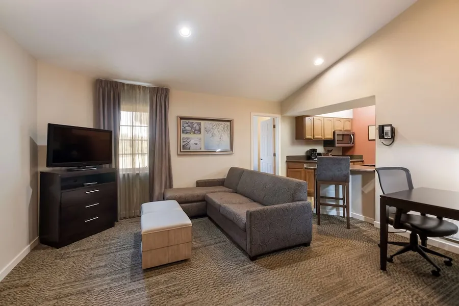 Sonesta ES Suites Dulles Airport hotel detail image 6