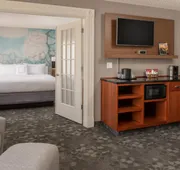Courtyard by Marriott Portland Airport hotel detail image 4