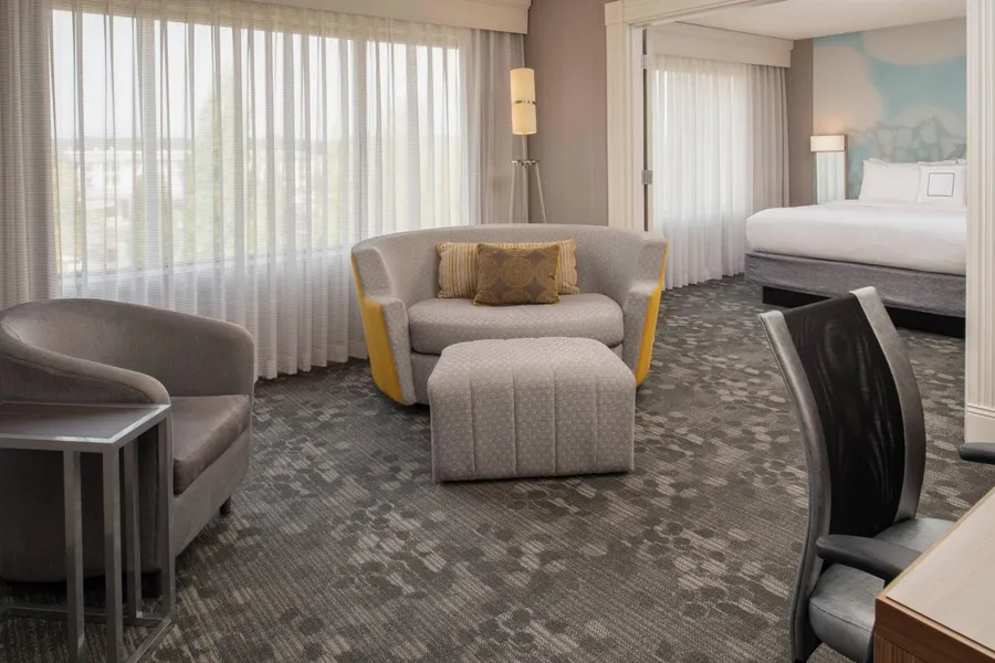 Courtyard by Marriott Portland Airport hotel detail image 6