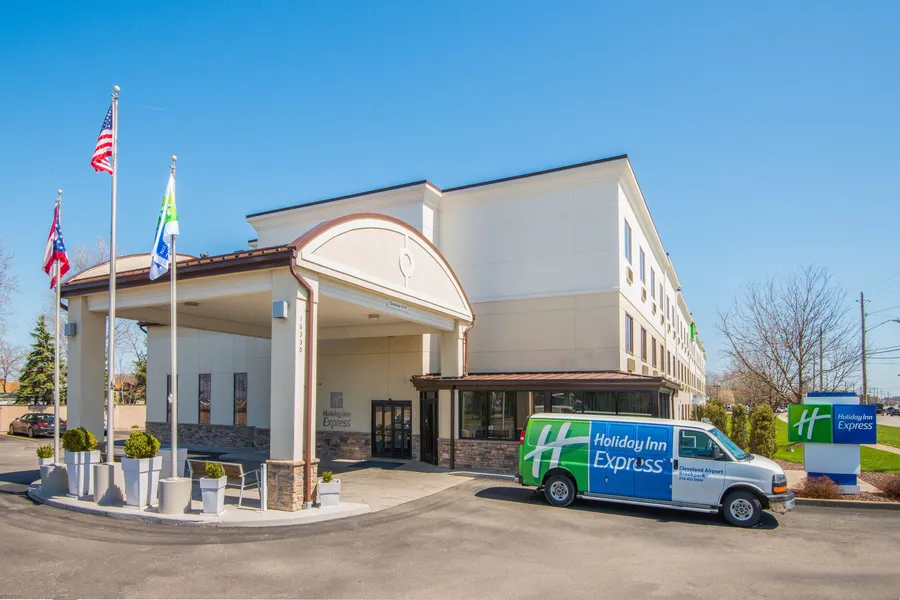 Holiday Inn Express Cleveland Airport - Brookpark by IHG hotel detail image 6