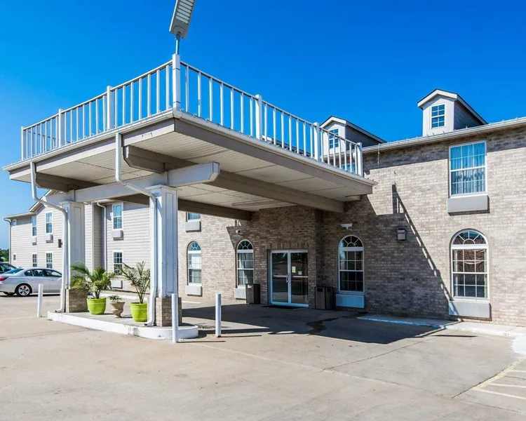 Quality Inn Kearney - Liberty hotel detail image 2