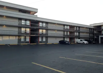 Clarion Pointe University/Expo hotel thumbnail 2