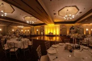Adam's Mark Hotel & Conference Center hotel thumbnail 5