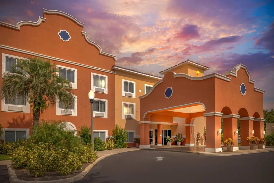 Comfort Suites Lady Lake - The Villages hotel detail image 2