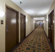 Red Roof Inn & Suites Cincinnati North - Mason hotel detail image 4