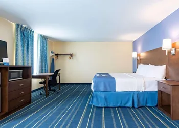 Days Inn by Wyndham Hartford/Closest Downtown hotel thumbnail 8