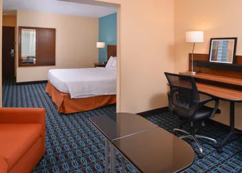 Baymont by Wyndham St. Charles hotel thumbnail 4