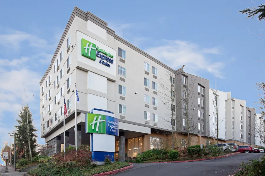Holiday Inn Express Hotel & Suites SeaTac by IHG hotel detail image 2