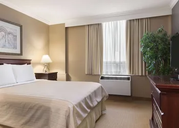 Days Inn by Wyndham Ottawa West hotel thumbnail 8