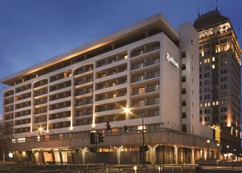Radisson Hotel Fresno Conference Center hotel thumbnail 2