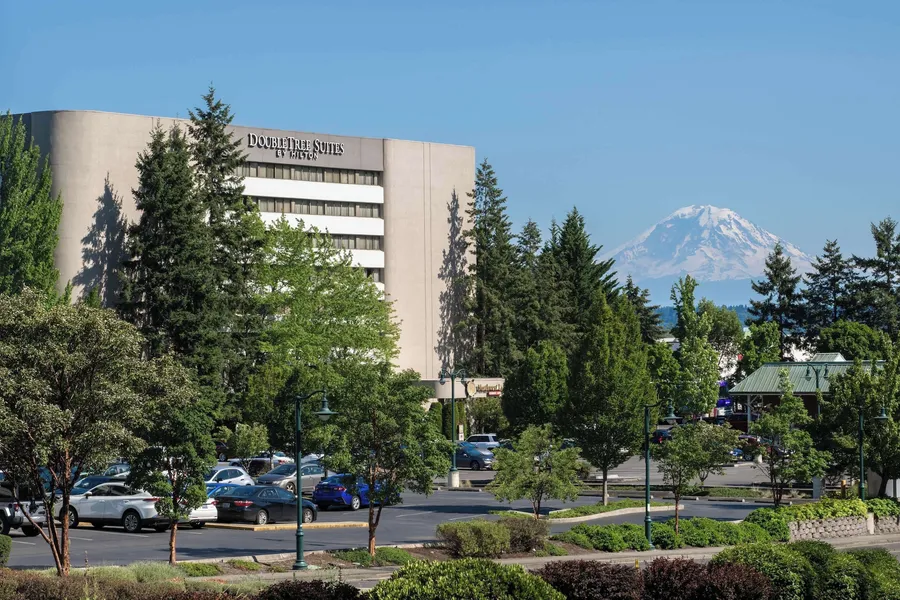 DoubleTree Suites by Hilton Seattle Airport - Southcenter hotel detail image 2