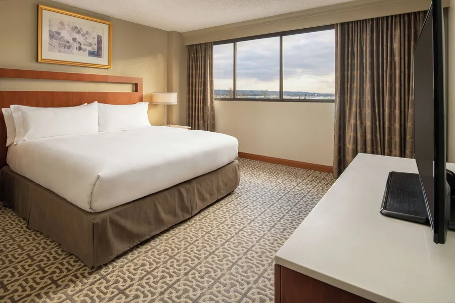 DoubleTree Suites by Hilton Seattle Airport - Southcenter hotel detail image 6