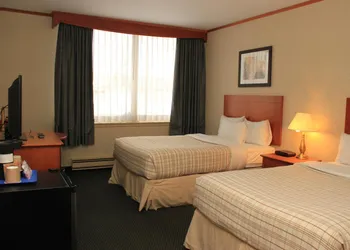 Travelodge Hotel by Wyndham Montreal Airport hotel thumbnail 7