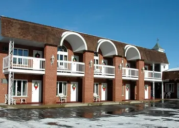 Lockport Inn & Suites hotel thumbnail 2
