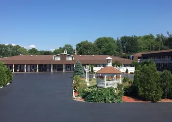 Lockport Inn & Suites hotel thumbnail 5