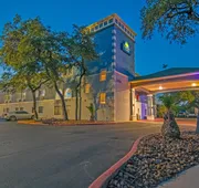 Days Inn by Wyndham Suites San Antonio North/Stone Oak hotel detail image 3