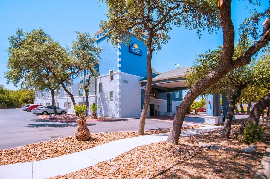 Days Inn by Wyndham Suites San Antonio North/Stone Oak hotel detail image 6