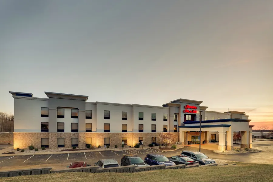Hampton Inn & Suites St. Louis-Edwardsville hotel detail image 2