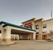 Hampton Inn & Suites St. Louis-Edwardsville hotel detail image 3