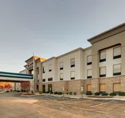 Hampton Inn & Suites St. Louis-Edwardsville hotel detail image 5
