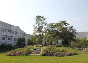 Two Trees Inn hotel thumbnail 3