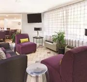 La Quinta Inn & Suites by Wyndham Miami Airport East hotel detail image 7