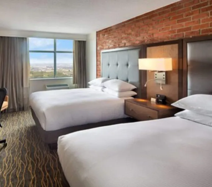 DoubleTree by Hilton Toronto Airport hotel detail image 6