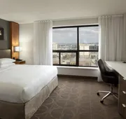 Hilton Toronto Airport Hotel & Suites hotel detail image 7