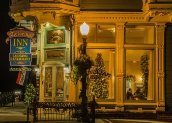 Victorian Inn hotel thumbnail 2